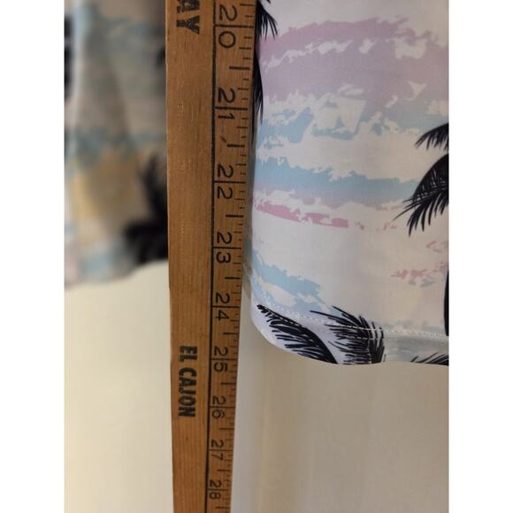 Daci Women L Rash Guard Short Sleeve Swim Top UV UPF 50 Swim Shirt Attached Bra - Picture 7 of 7